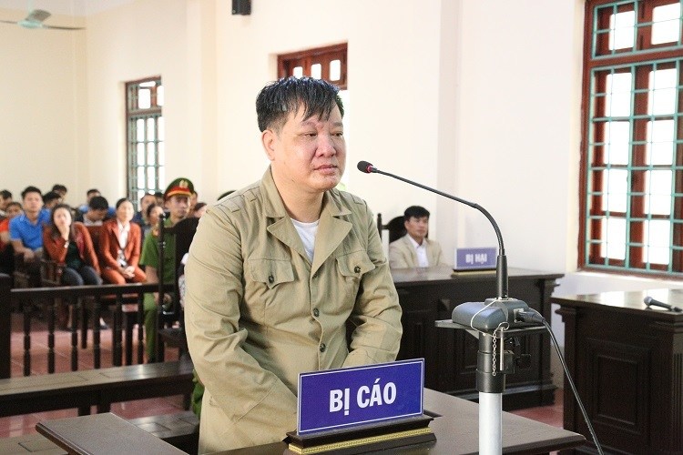 Keyword đầu tiên có dấu