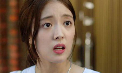 Luôn tin tưởng ở chồng trẻ đạo mạo, vợ bầu chết điếng khi biết sự thật qua cuộc điện thoại của bạn thân