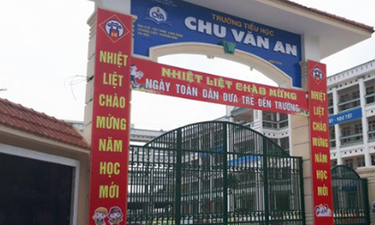 Hà Nội: Phát hiện thịt gà ôi thiu tuồn vào bếp ăn trường tiểu học