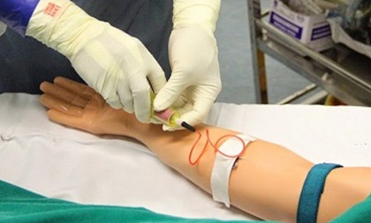 TP HCM: 10 người bị kẻ lạ tấn công phải chống phơi nhiễm HIV hiện ra sao?