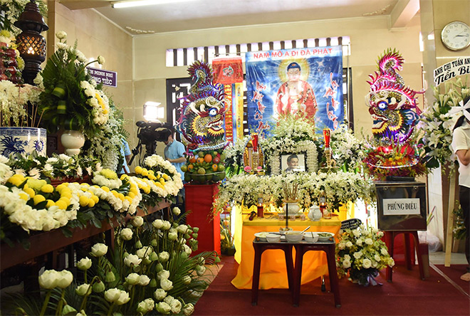 hong van va dan sao viet khoc nuc no tai le vieng co ns anh vu hinh anh 1