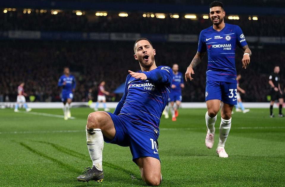 Hazard solo tuyệt đỉnh, Chelsea chen chân vào top 3