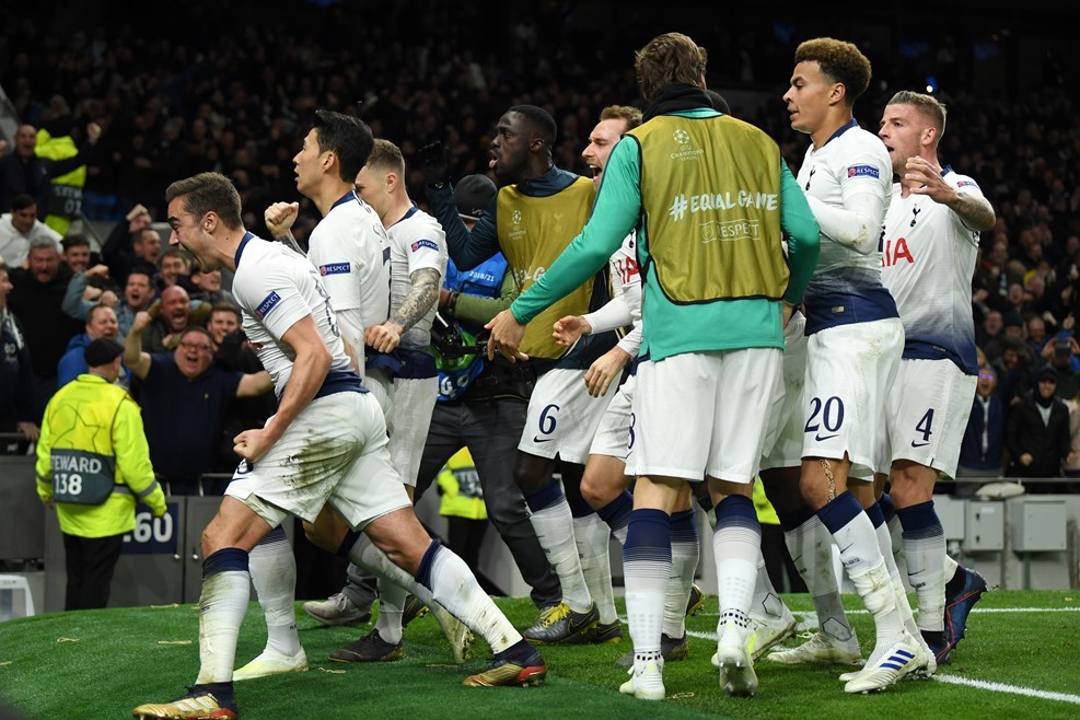 Son Heung Min tỏa sáng, Tottenham đả bại Man City
