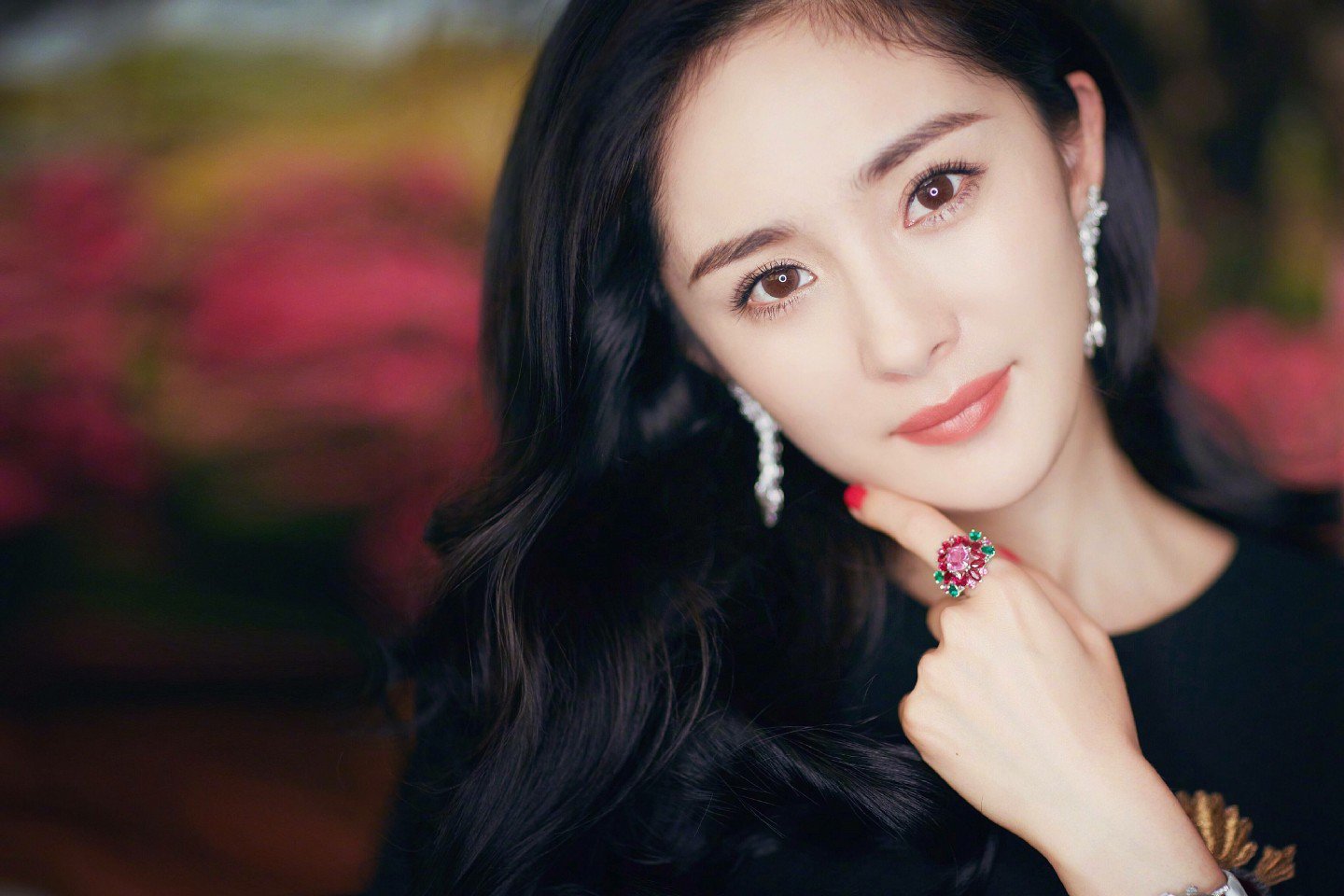 3 con giap nu thanh dat, tien bac rung rinh tu gio den cuoi nam hinh anh 1