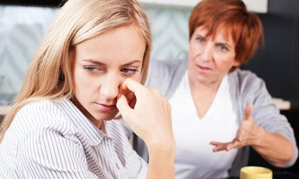 Không chịu nổi mẹ chồng, con dâu bật tanh tách còn đòi ly hôn trước sự ngỡ ngàng
