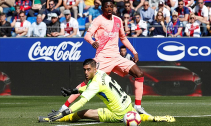 Messi vắng mặt, Barca bị cầm chân trước trận tái đấu MU