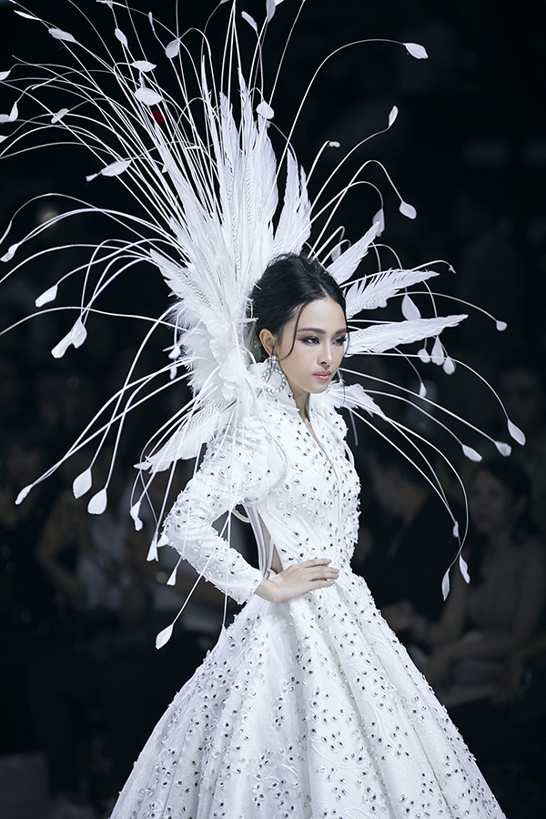 Trương Hồ Phương Nga bất ngờ tái xuất sàn diễn sau 2 năm vướng vòng lao lý