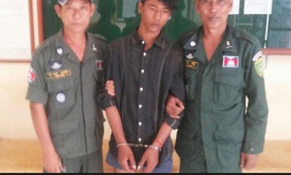 Chú rể say rượu, hàng xóm vào nhà giở trò đồi bại với cô dâu ngay đêm tân hôn