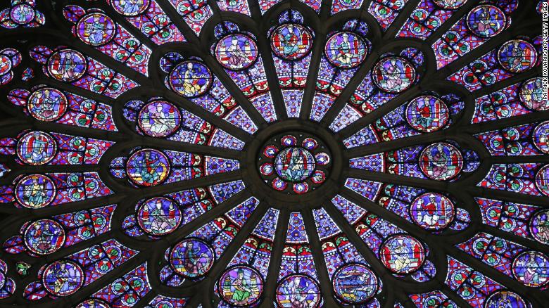 Cổ vật quý nhất của Nhà thờ Đức Bà Paris ra sao sau vụ cháy kinh hoàng? - 3