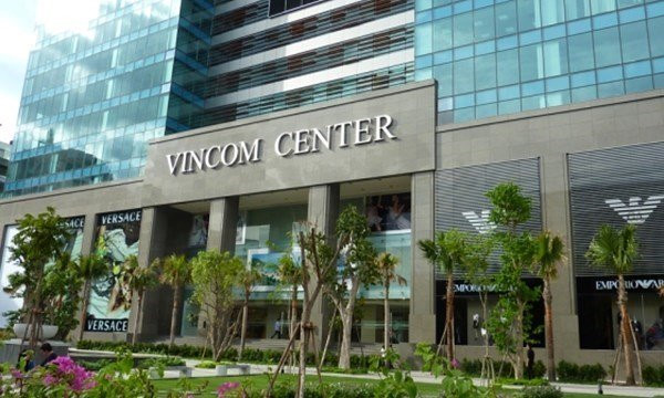 Cổ phiếu nhà Vingroup gây bất ngờ, thị trường gặp phen chao đảo - 3