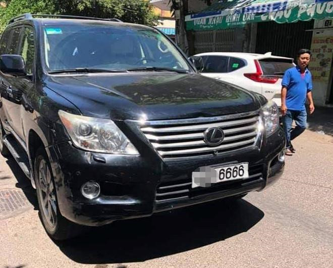 Vu xe Lexus tong chet 4 nguoi: Chua du chung cu tam giu tai xe? hinh anh 2 