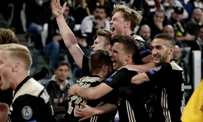 Ronaldo ghi bàn, Juventus vẫn bị Ajax loại cay đắng