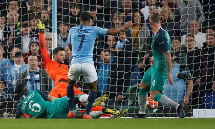 Clip: 'Bàn thắng vàng' bị VAR từ chối của Man City