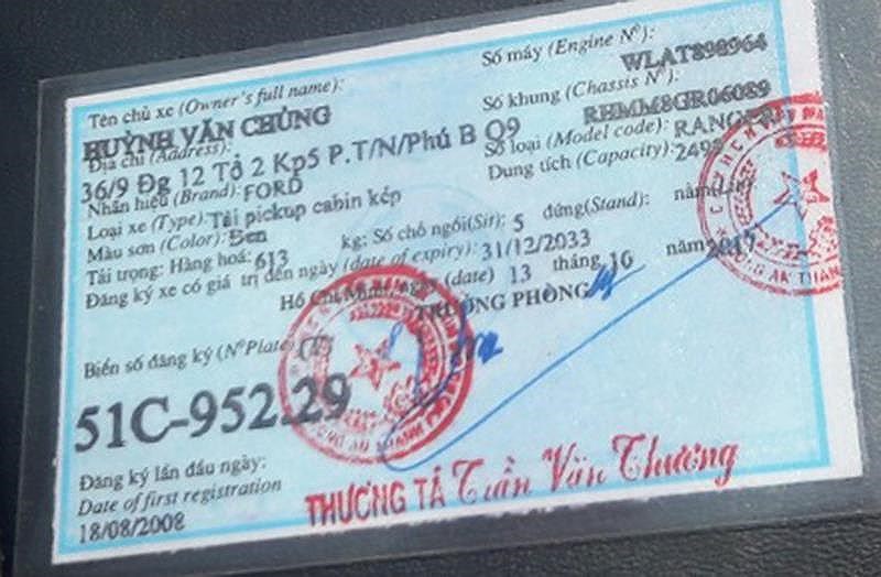 Người bị tài xế xe điên dùng rìu chém vỡ xương nói gì?