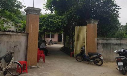Nghi cậu chém cháu mồ côi tử vong: Chém xong đi...du lịch