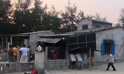 Hai anh em ruột đuối nước thương tâm khi đi tắm biển