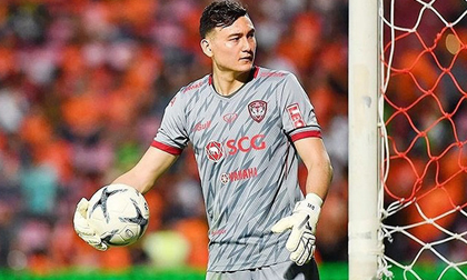 Văn Lâm tiếp tục bị đồng đội 'báo hại', Muangthong chìm trong khủng hoảng