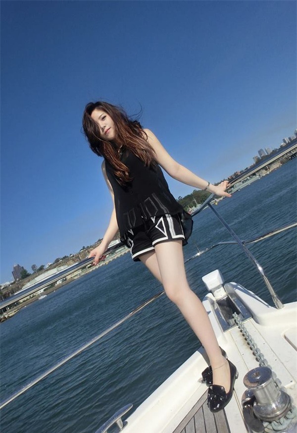Cuộc sống thượng lưu bên trời Tây của hot girl thừa kế đình đám Việt Nam