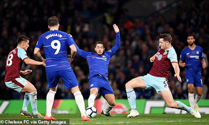 Chelsea 2-2 Burnley: Đến lượt Chelsea sảy chân, cuộc đua Top 4 thêm gay cấn