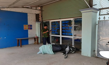 Gã thanh niên đâm chủ tiệm hớt tóc, cướp tài sản bị khởi tố