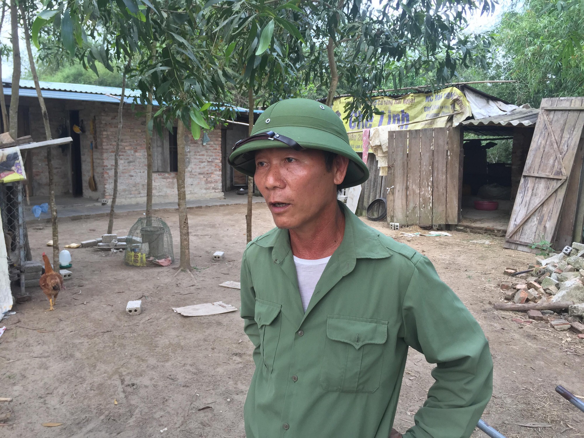 Vụ nữ sinh lớp 2 nghi bị nam sinh lớp 8 xâm hại: Tôi thấy cháu không mặc quần, cả áo trắng đầy máu Vụ nữ sinh lớp 2 nghi bị nam sinh lớp 8 xâm hại: Tôi thấy cháu không mặc quần, cả áo trắng đầy máu