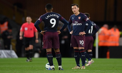 Arsenal tiếp tục thua muối mặt trước Wolves