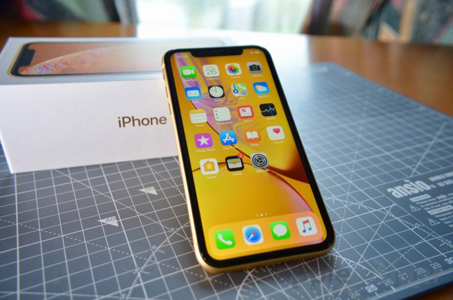 iPhone XR tiếp tục 