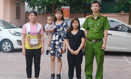 Sang Trung Quốc giải cứu chị, em gái 18 tuổi mắc bẫy kẻ buôn người