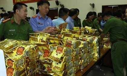 Khởi tố bị can trong đường dây vận chuyển 640kg ma túy đá và 100 bánh heroin