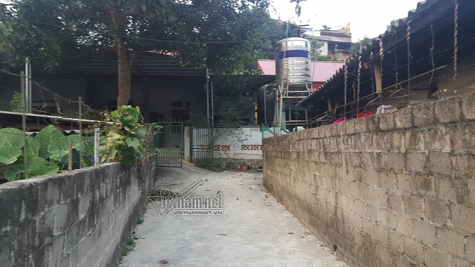 Gia đình thầy giáo phủ nhận việc bồi thường 300 triệu cho nữ sinh mang thai