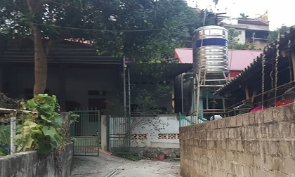 Gia đình thầy giáo phủ nhận việc bồi thường 300 triệu cho nữ sinh mang thai