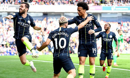 Thắng nghẹt thở, Man City đòi lại ngôi đầu bảng