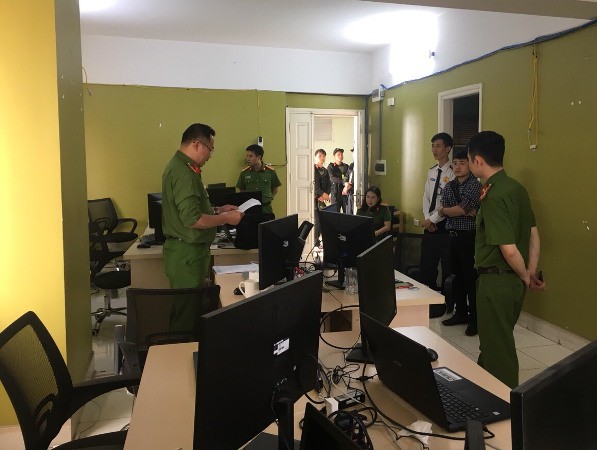 Choáng với lượng tiền, xe xịn trong đường dây đánh bạc 30.000 tỉ đồng