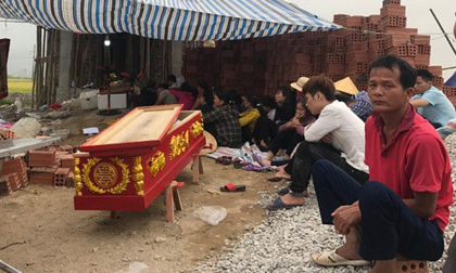 Đưa thi thể 'con nợ' về mai táng sau 1 ngày để tại nhà 'chủ nợ'
