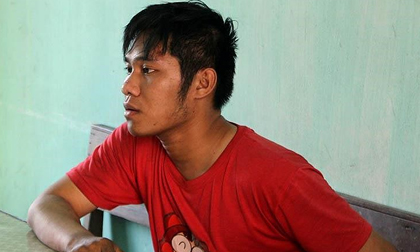 Dùng súng điện và búa cướp tiệm vàng giữa ban ngày