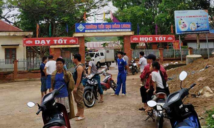 Nam thanh niên xông vào trường chém loạn xạ khiến 1 học sinh tử vong