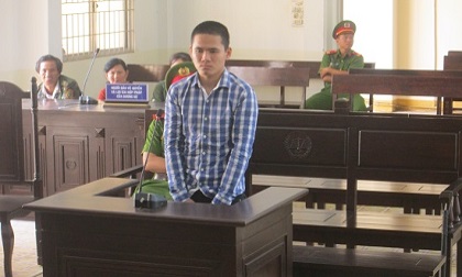 Lãnh án 18 năm tù vì hiếp dâm hai dì cháu dưới 16 tuổi