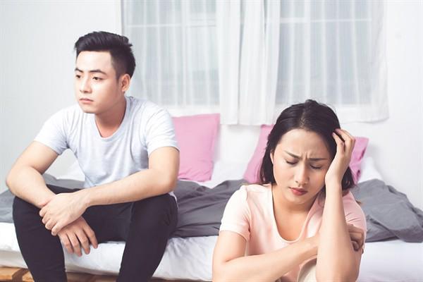 chi vi mot chiec quan lot roi duoi gam giuong ma cuoc hon nhan 5 nam tan nat - 2