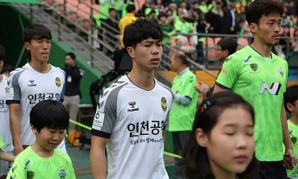 HLV Incheon United tiếp tục “trừng phạt” Công Phượng