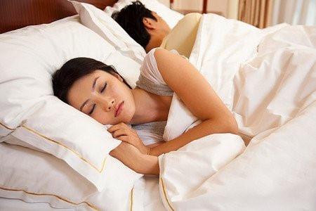 thue tham tu theo doi chong ngoai tinh, toi xau ho khi biet su that - 1