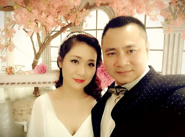 Hành trình 4 năm hôn nhân hạnh phúc của NSND Tự Long và người vợ tài sắc - Ảnh 4. Hành trình 4 năm hôn nhân hạnh phúc của NSND Tự Long và người vợ tài sắc - Ảnh 4.