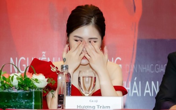 Hương Tràm - cô gái 17 tuổi ở đỉnh vinh quang và bi kịch giã từ sự nghiệp khi mới 24 hình ảnh 4 huong tram - co gai 17 tuoi o dinh vinh quang va bi kich gia tu su nghiep khi moi 24 hinh anh 4