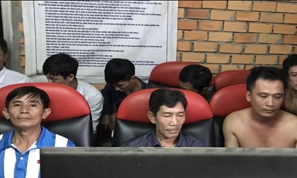 Bắt 9 đối tượng đá gà qua mạng, thu giữ hàng trăm triệu đồng