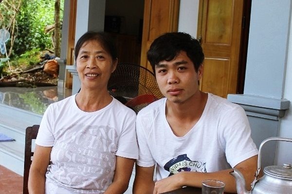 Bức thư tay gửi mẹ của Công Phượng lấy hàng triệu nước mắt-3