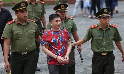 Tòa bất ngờ hoãn tuyên vụ Văn Kính Dương, quay lại phần xét hỏi