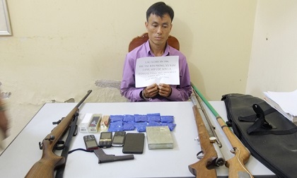 Bắt đối tượng ở Sơn La tàng trữ 1 bánh heroin cùng 4 khẩu súng