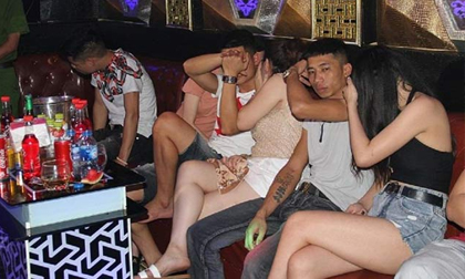 Quán karaoke 'chứa' hơn 50 nam nữ bay lắc cùng ma túy