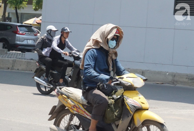 Hà Nội: Một cụ ông tử vong khi trú nắng, nghi bị sốc nhiệt do trời nóng gay gắt kéo dài Hà Nội: Một cụ ông tử vong khi trú nắng, nghi bị sốc nhiệt do trời nóng gay gắt kéo dài