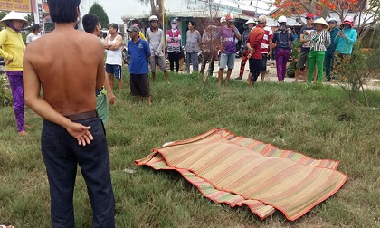 Người dân tá hỏa phát hiện cụ ông 72 tuổi tử vong trên sông