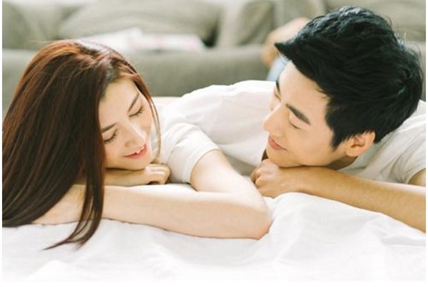 Chồng em còn đang bận yêu em, mấy cô tiểu tam nào có cửa xen vào Chồng em còn đang bận yêu em, mấy cô tiểu tam nào có cửa xen vào